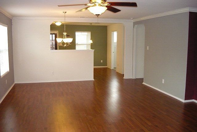 2nd image of 137 Weeping Way