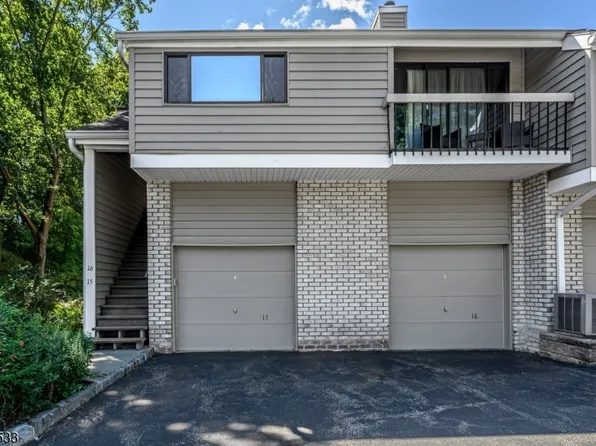 15 South Ct, Clinton, NJ 08809