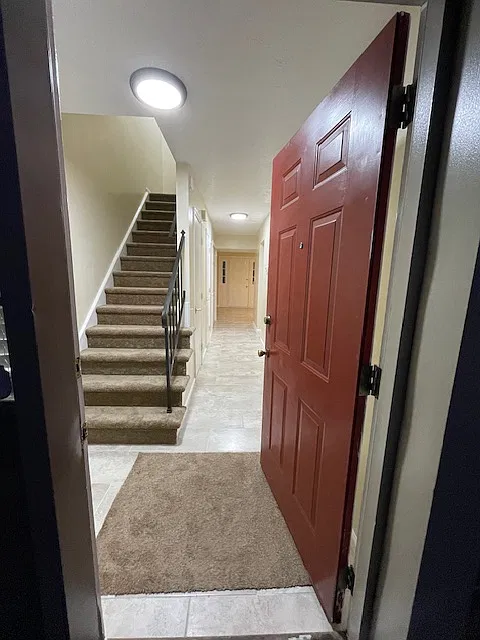 3 bed, 1.5 bath, 1392 sqft, $1,900 — Photo 2