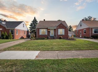319 E 327th St, Willowick, OH 44095