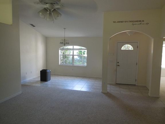 3rd image of 16 Burbank Dr