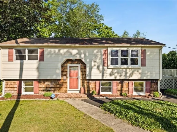 1468 Highland Ave, Fall River, MA 02720