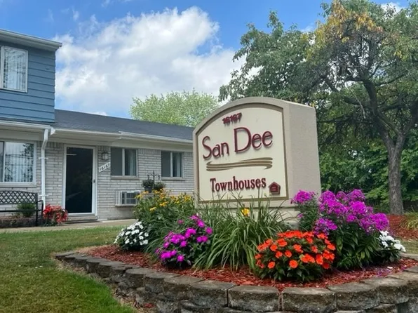 San Dee Townhomes, 16167 Weddel St #2B-1Ba-964Sqft, Taylor, MI 48180