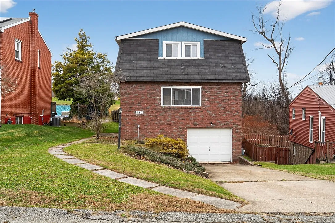 130 Harphen St photo 1
