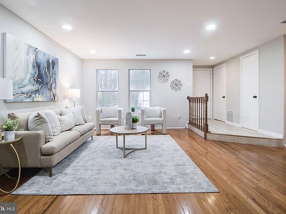 2nd image of 3702 Monmouth Pl Unit 14-147