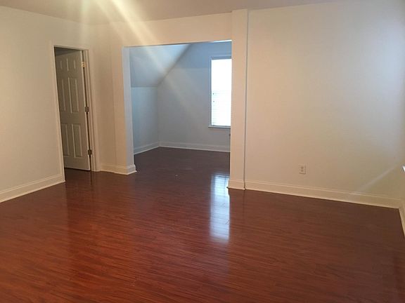 3rd image of 762 Scenic Creek Dr