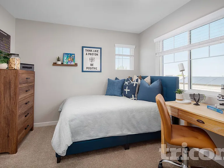 1728 Taylor Ave — Photo 8