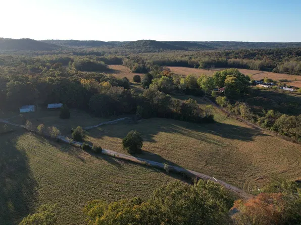 221 Lusk Rd, Golconda, IL 62938