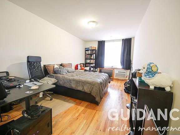 2nd image of 265 W 87th St APT 4B