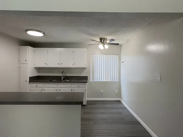 14517 S Vermont Ave — Photo 19