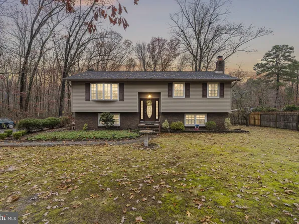 107 Braddock Ave, Hammonton, NJ 08037