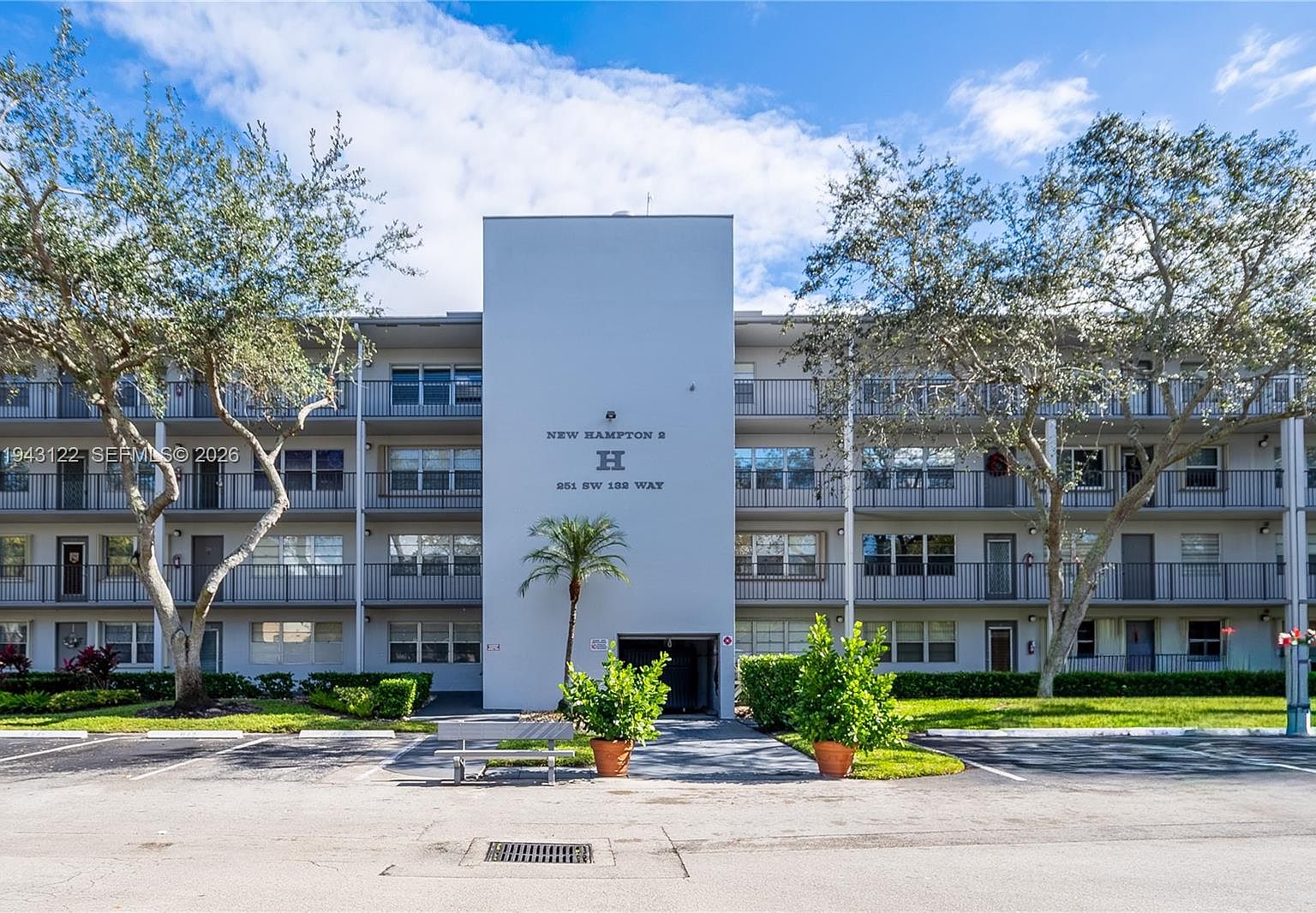 251 SW 132nd Way APT 117H
