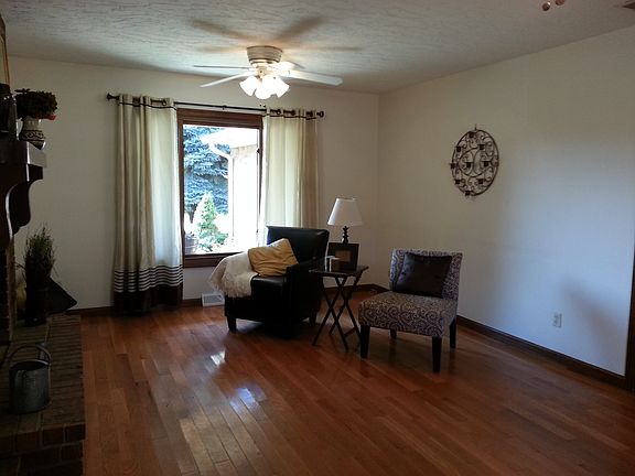5th image of 637 Yeagy Rd