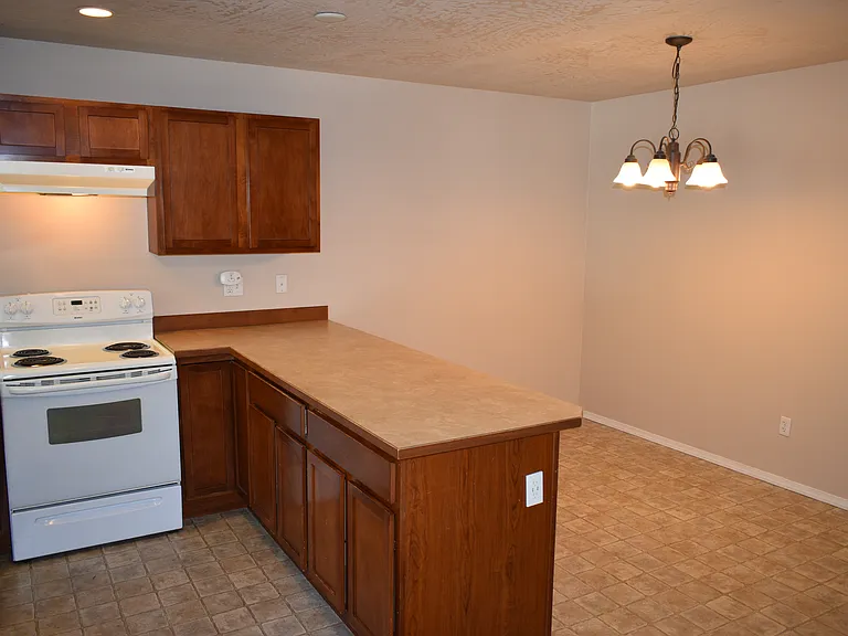 2712 N Fox Rd — Photo 5