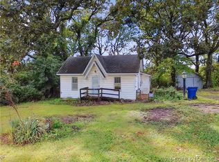 1703 Old Tuscumbia Rd, Eldon, MO 65026
