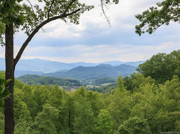 250 Creekside Way #C-201, Burnsville, NC 28714