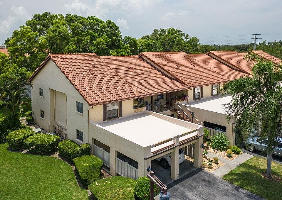 1st image of 764 Avenida Estancia #216-L