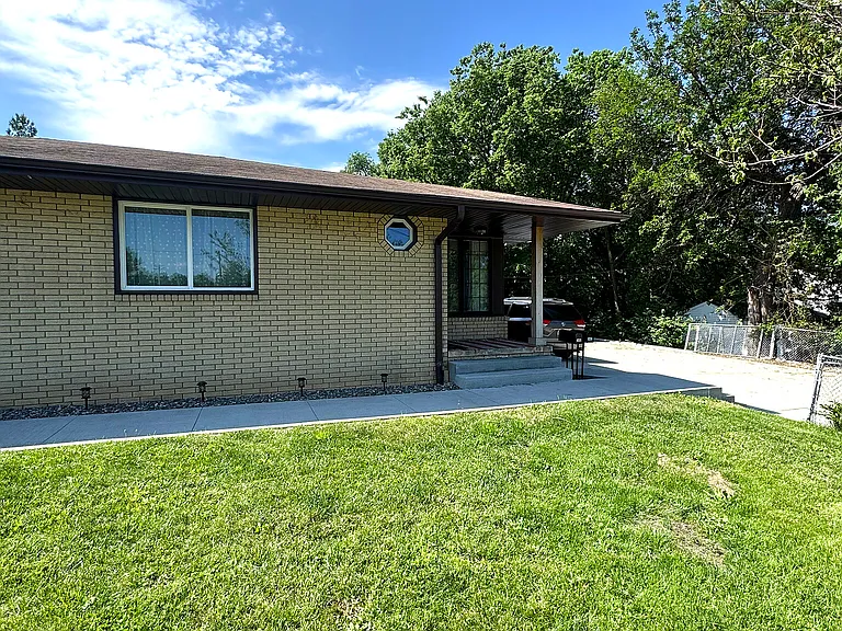 McKinley Ave — Photo 1
