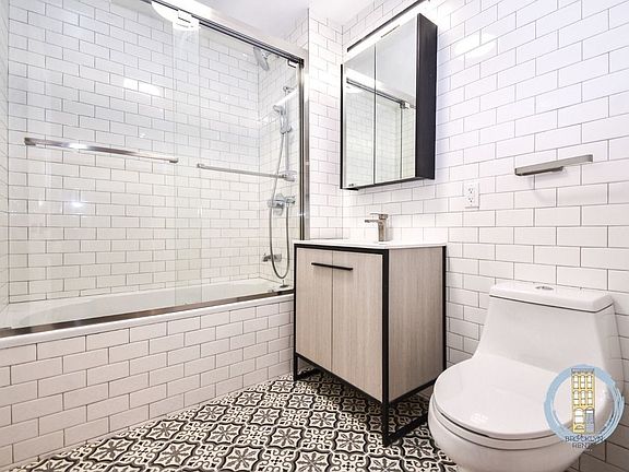 5th image of 802 Sterling Pl #1B