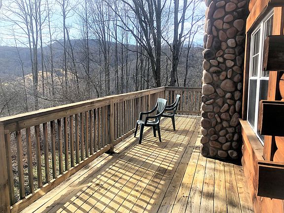 5th image of 11 Beech Hollow Rd