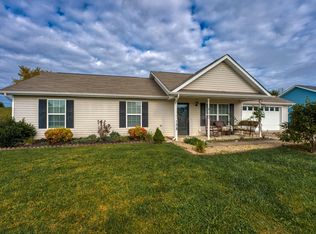 138 Yarrow Dr, Bluff City, TN 37618