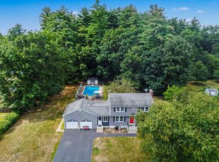 13 Patricia St, Windham, NH 03087