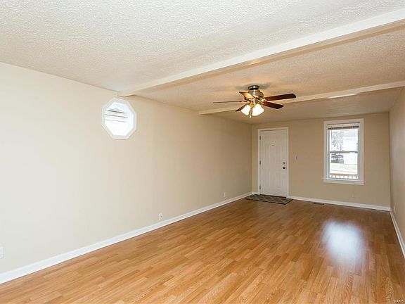 4th image of 408 Kayser Ave