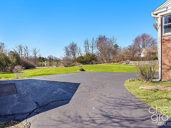 5th image of 2808 Littlefield Dr NE