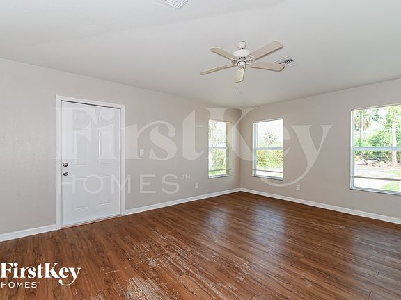 3rd image of 12433 Catalina Dr