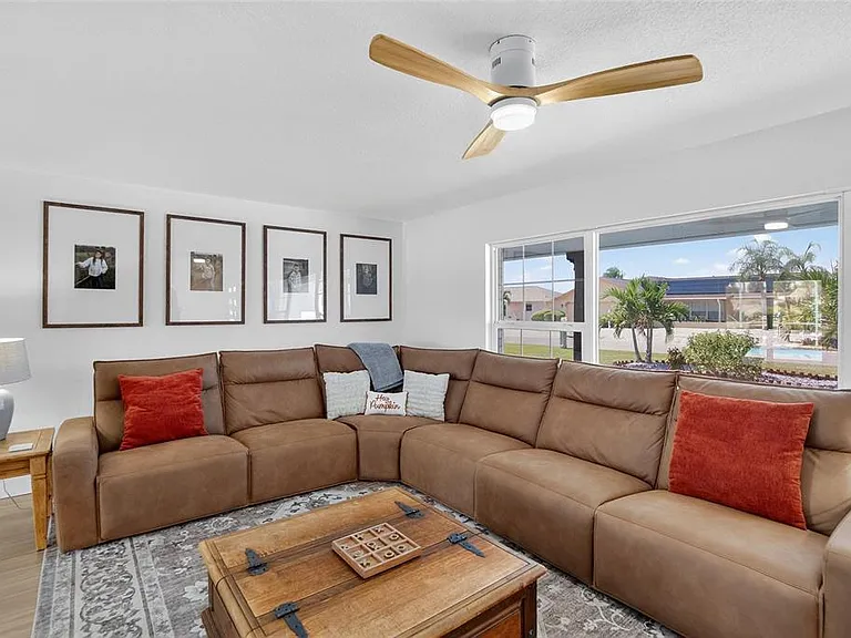 6337 Cocoa Ln — Photo 8