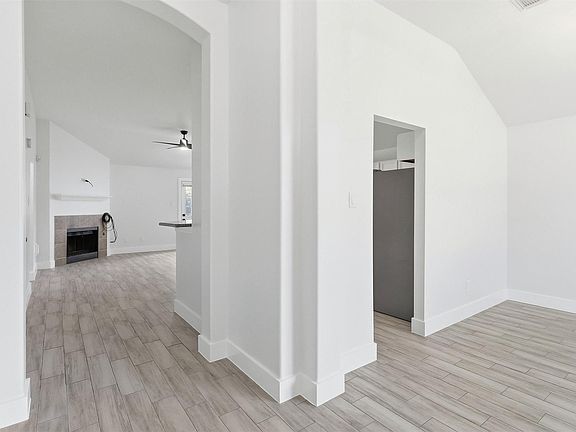 4th image of 17214 Lilac Vale Ct