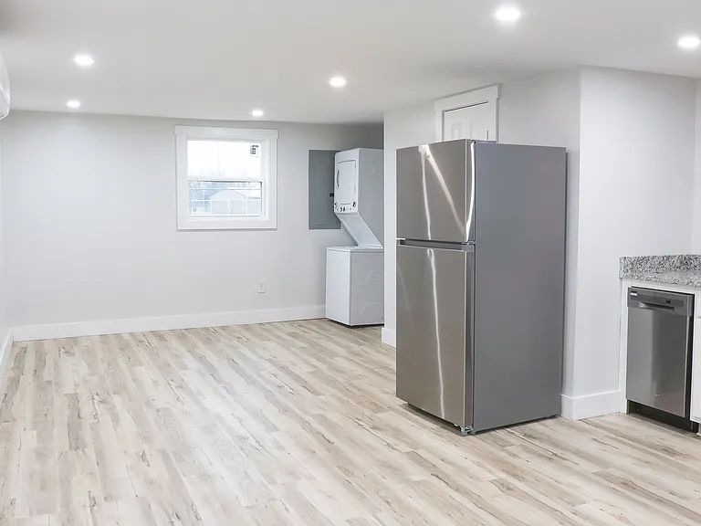 314 E Charlestown Ave #B-1 — Photo 5