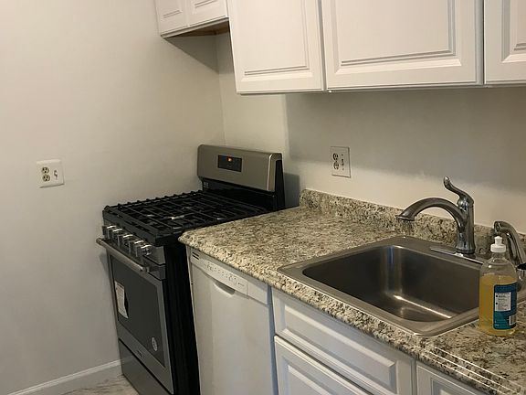 3rd image of 5203 Newton St APT 102