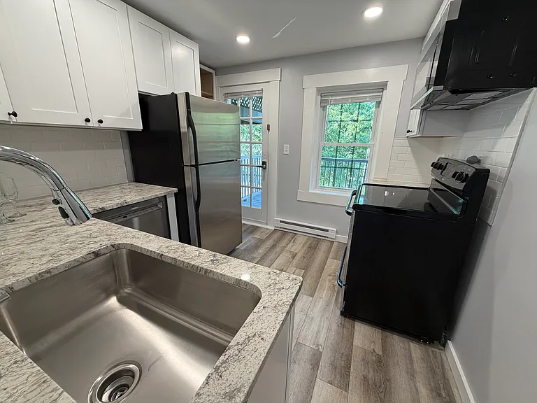 135 W Merrimack St #2 — Photo 17
