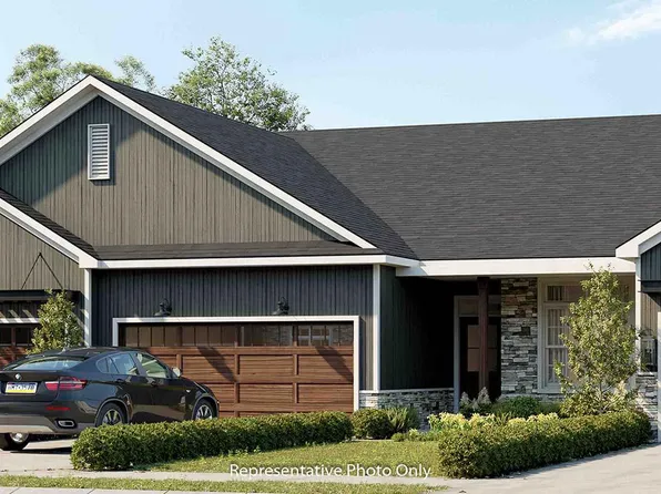 748 Aurora Dr #390, Mechanicsburg, PA 17055