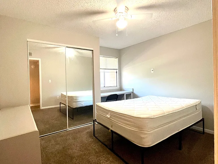 2601 SW Archer Rd — Photo 10