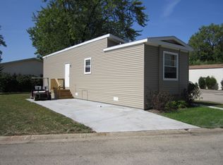 1162 Bayside Rd, Elgin, IL 60123