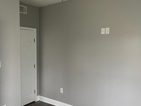 2nd image of 2320 Seminole Ln