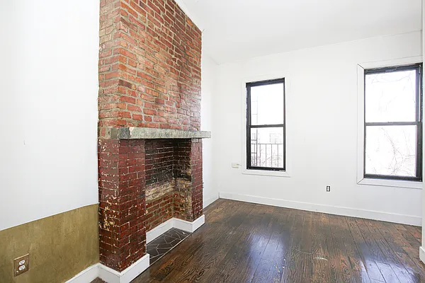 Rented by Exit Realty First Choice | media 33