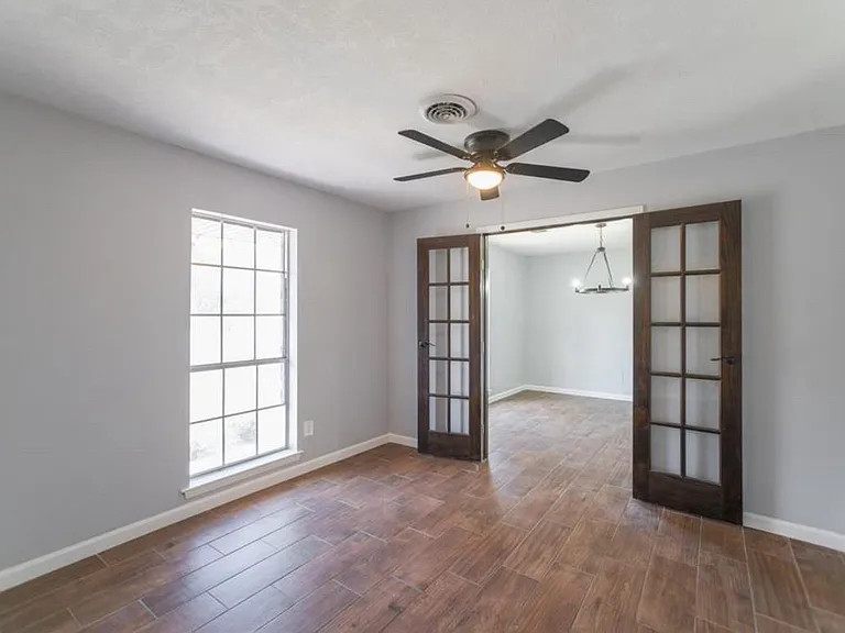 8503 Braes River Dr — Photo 12