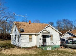 431 W 1st St, Mountain Grove, MO 65711