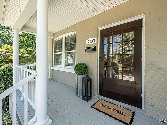 3rd image of 7100 Ellendale Pl