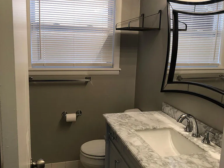 2125 Henderson Dr — Photo 5