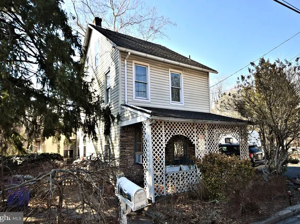 631 Manatawny St, Pottstown, PA 19464