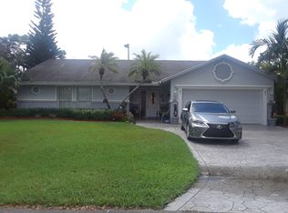 7102 NW 38th St, Coral Springs, FL 33065