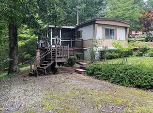 90 Summer Cir, Franklin, NC 28734