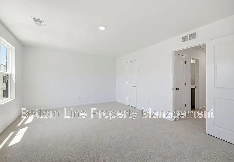 2308 Oakwood Meadows Ct — Photo 44