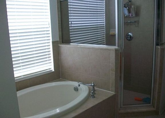 3rd image of 20110 Tamiami Ave