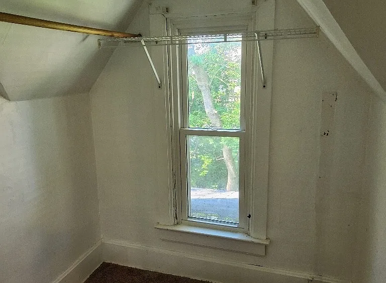 582 Main St — Photo 11