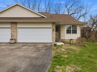 4007 Treeline Ct NE, Cedar Rapids, IA